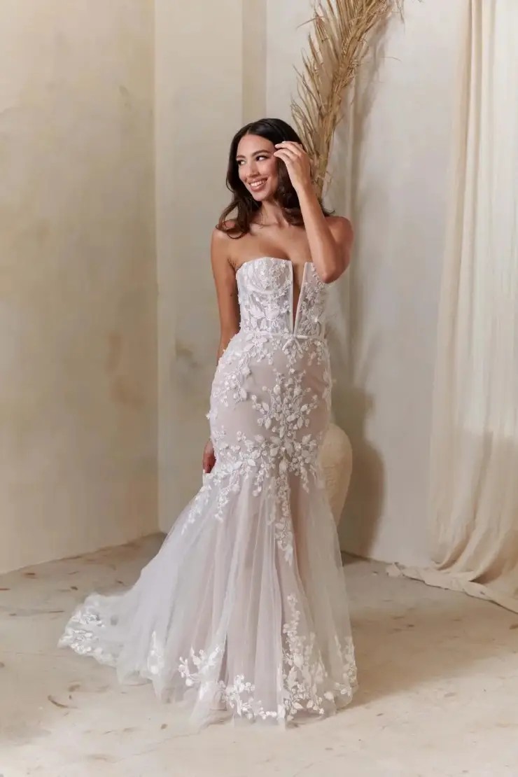 Romantic Valentine’s Day-Inspired Bridal Gowns: Make Your Day Unforgettable with These Timeless... Image